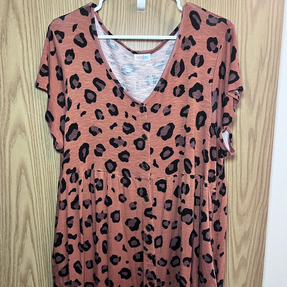 LuLaRoe Rust Brown Leopard Print V-Neck Button Tunic